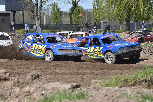 包括至少 包括至少