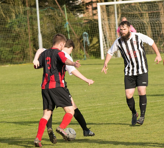 C罗伸出橄 C罗伸出橄